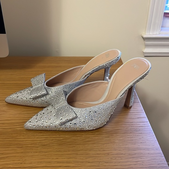 NWOT Sequin Glitter Bow Heeled Mules | Silver Mules | Glitter Mules - Picture 4 of 10